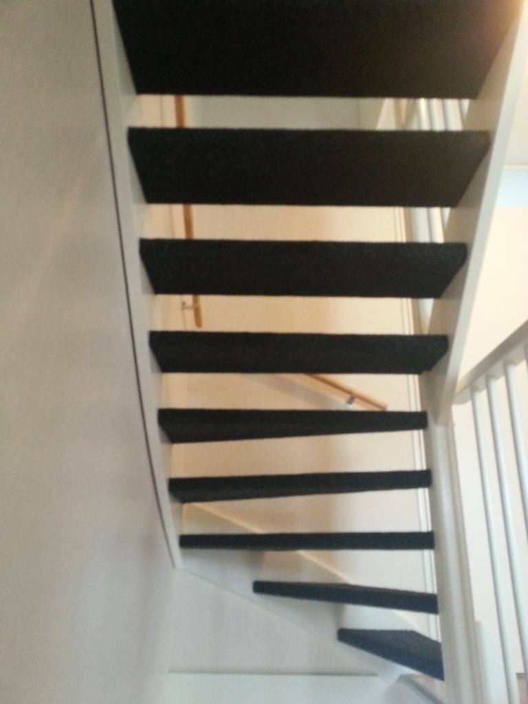 Foto 6 van Trap bekleden, stofferen incl. tapijt | vanaf €295,-