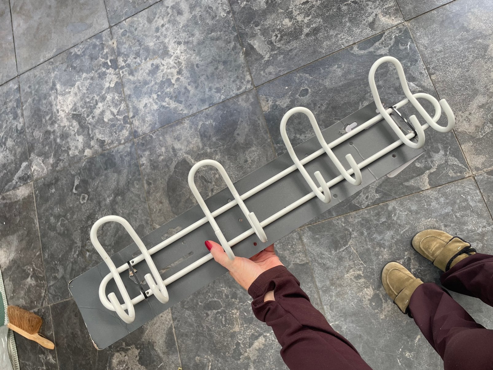 Kapstok 8 haken wit 590mm, Contacten en Berichten