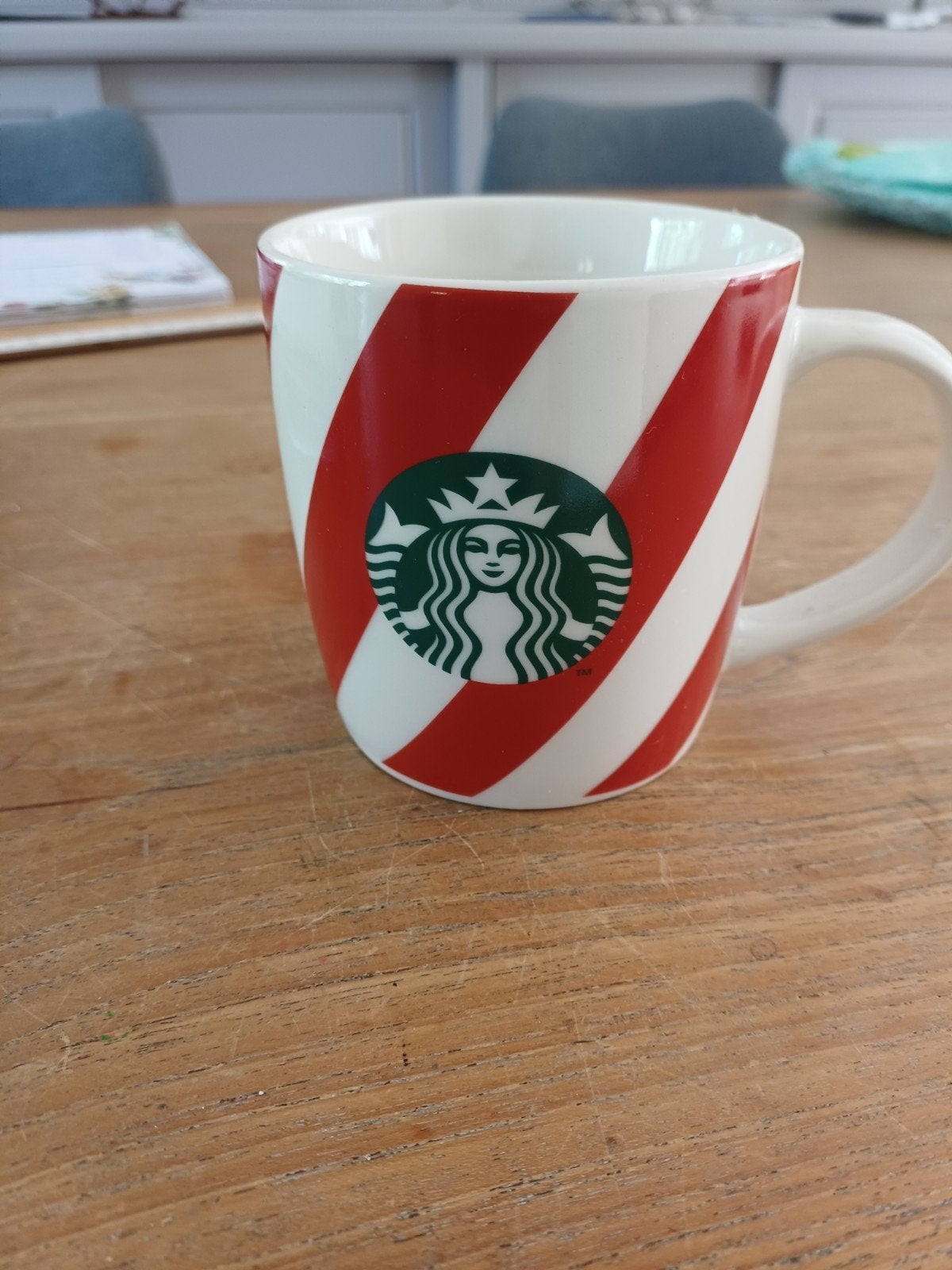 Starbucks Kerstmok - Rood/Wit gestreept, Overige typen, Ophalen of Verzenden, Zo goed als nieuw, Steen/keramiek