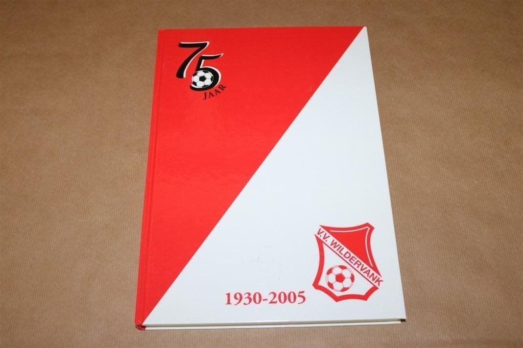 Gedenkboek - 75 jaar v.v. Wildervank, Boeken, Ophalen of Verzenden, Zo goed als nieuw