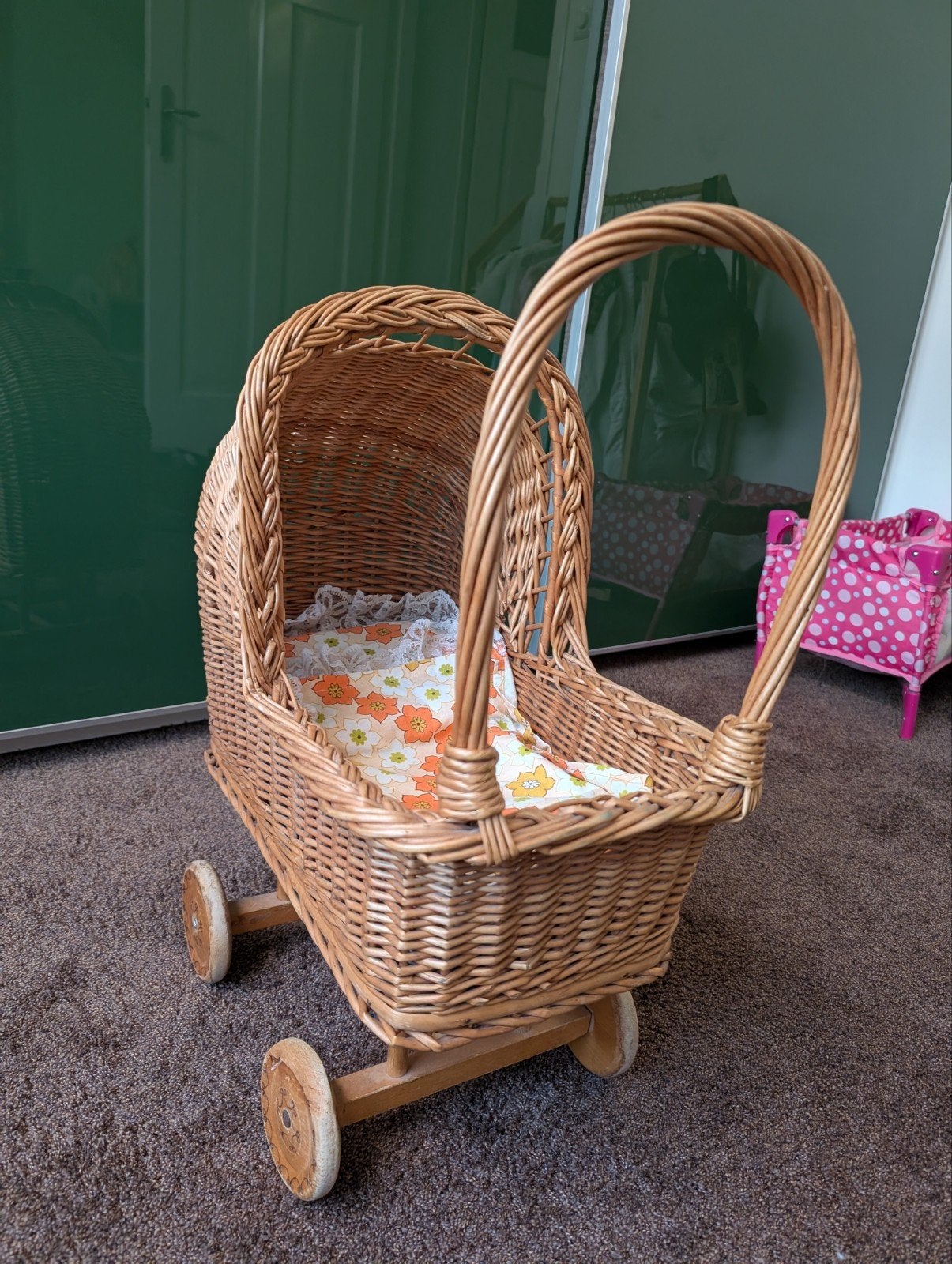 Vintage rieten poppenwagen met charme, Ophalen, Gebruikt, Babypop