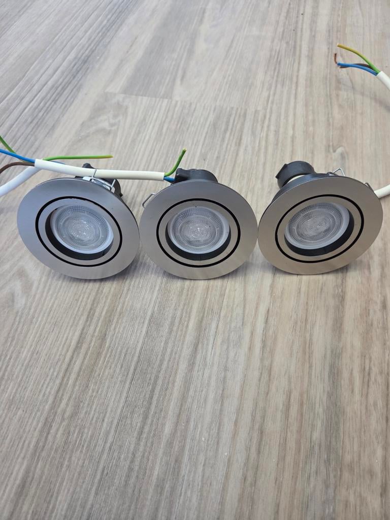 3x Philips Hue Milliskin inbouwspot white ambiance, Ophalen of Verzenden, Metaal of Aluminium