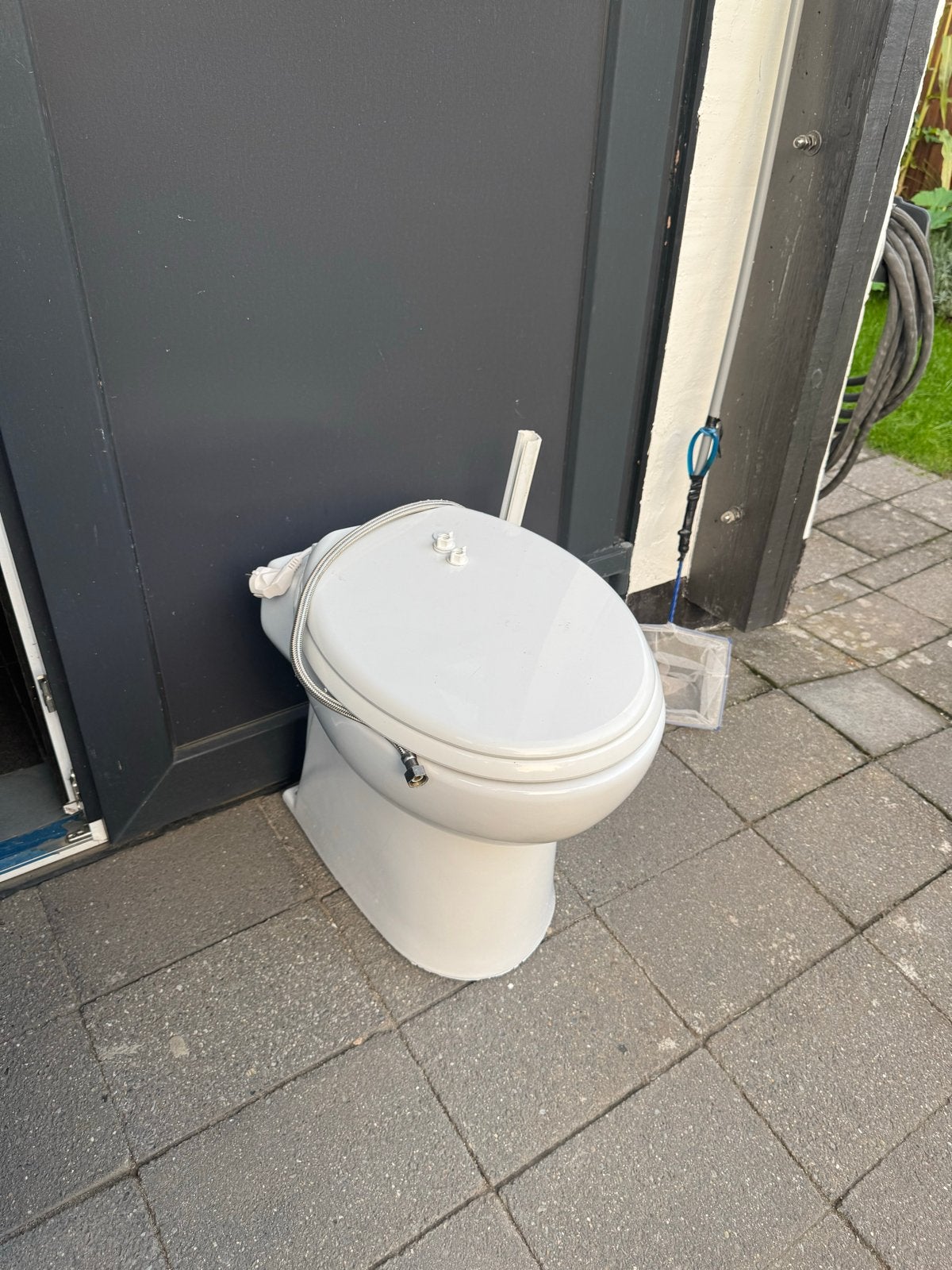 Sani-Turbine Toilet met vermaler SFA SANIBROYEUR, Doe-het-zelf en Verbouw, Ophalen of Verzenden, Gebruikt, Toilet