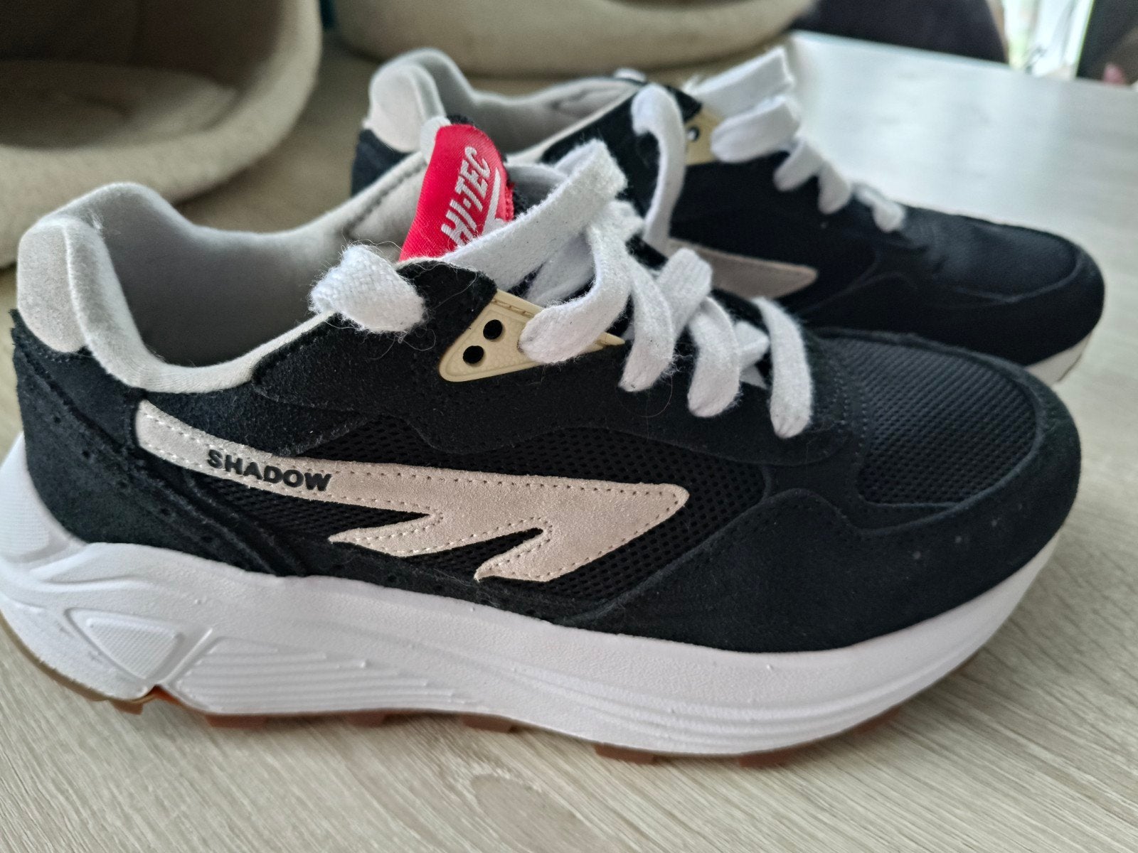 Hi-Tec Shadow Sneakers Maat 38 Zwart/Wit, Hi-Tec, Zwart, Nieuw, Ophalen of Verzenden