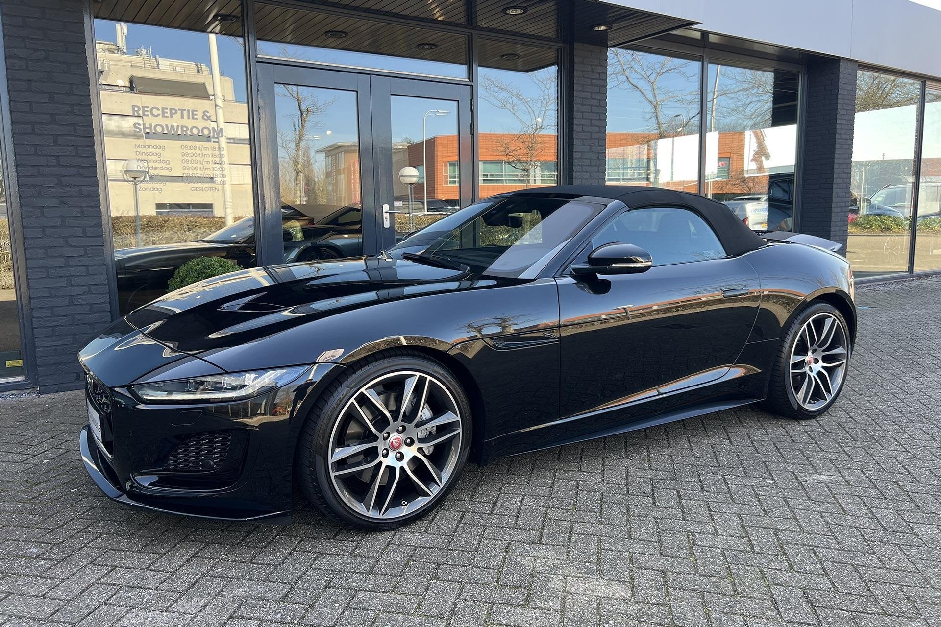 Jaguar F-type P300 RWD I R-Dynamic I Dealer ond. I, Auto's, Automaat, Dealer onderhouden, Achterwielaandrijving, 4 cilinders