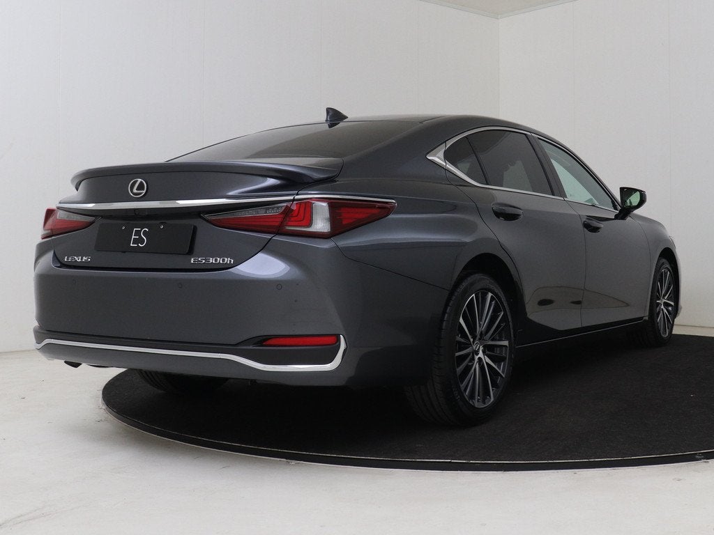 Lexus ES 300h 35th Edition Beperkt leverbaar! (bj 2025), 12 maanden, Zwart, 4 cilinders, 1655 kg