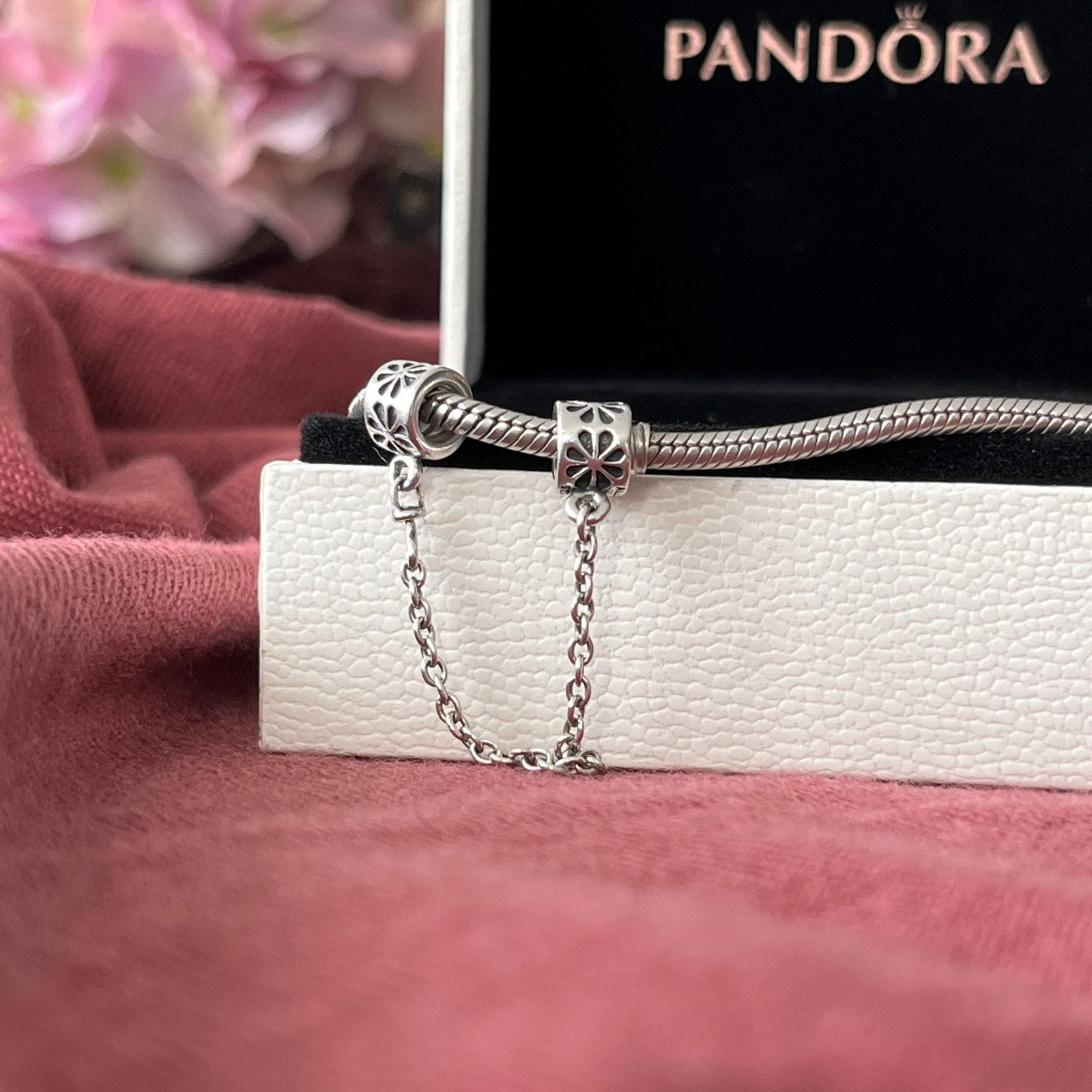 Pandora veiligheidsketting madeliefjes retired, Ophalen of Verzenden, Zilver, Pandora