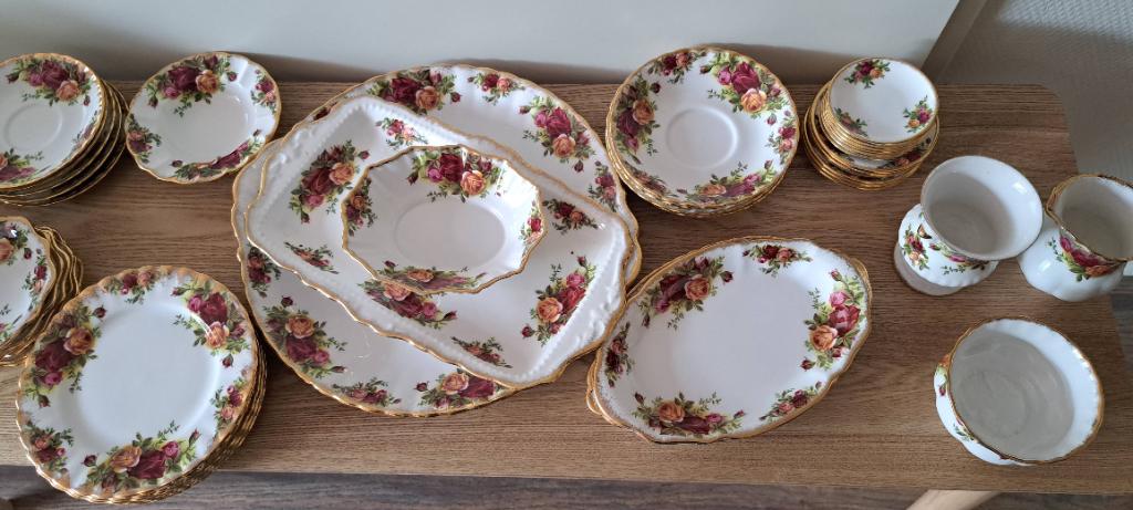 Porselijnen servies set, Ophalen