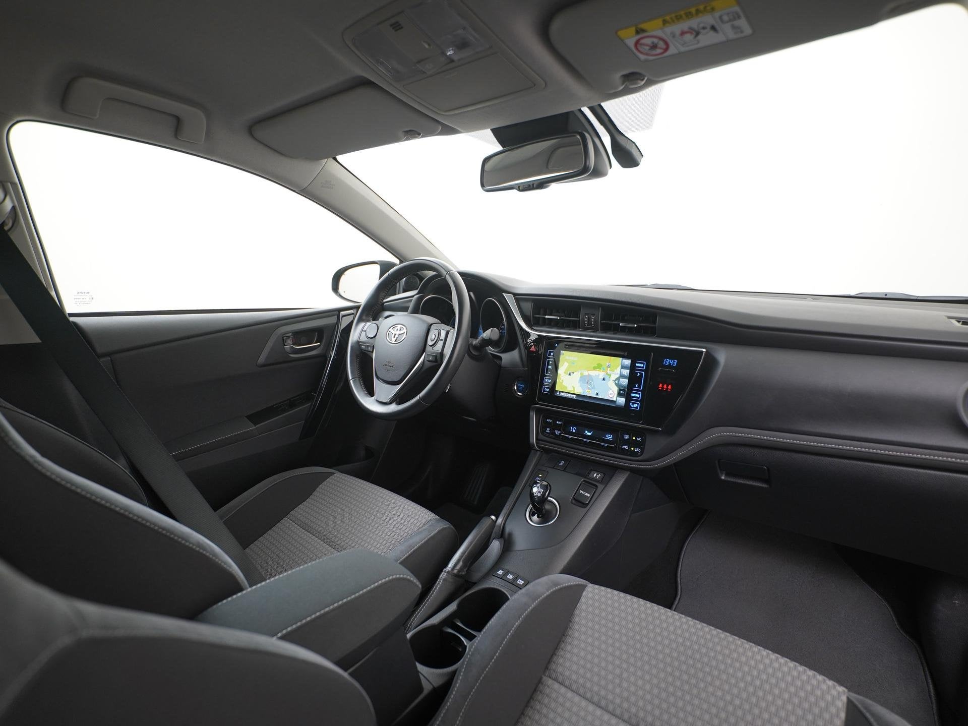 Toyota Auris Touring Sports 1.8 Hybrid Energy Plus | 34.000k, Auto's, Gebruikt, Euro 6, Zwart, Hybride Elektrisch/Benzine
