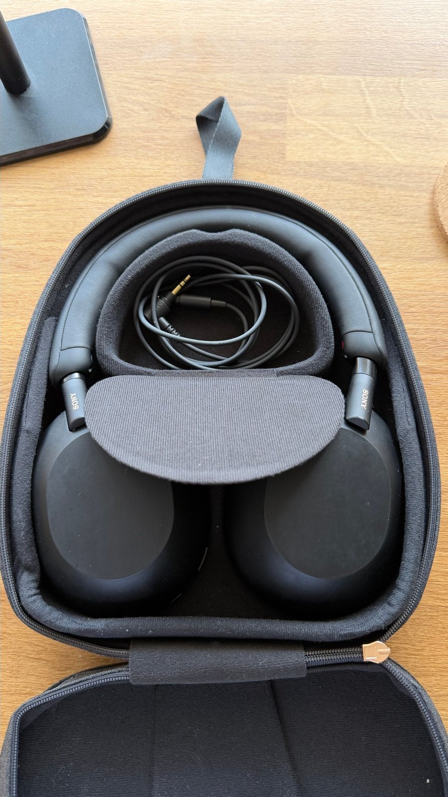 Foto 8 van Sony WH-1000XM5 Draadloze Koptelefoon - Zwart