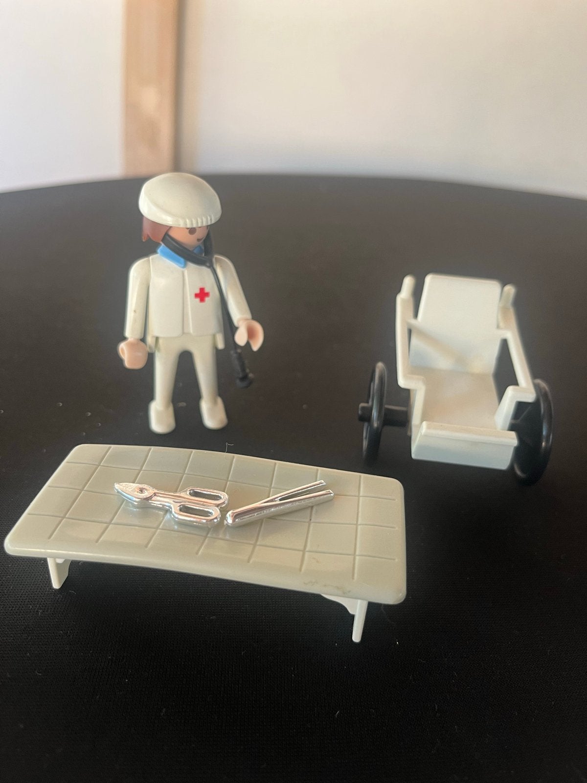 Playmobil dokter met rolstoel en operatietafel, Ophalen of Verzenden, Gebruikt