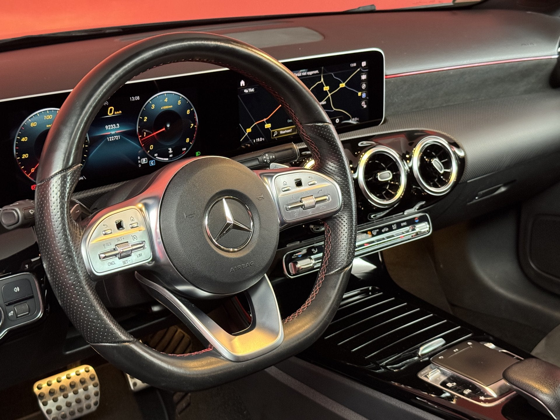 Mercedes-Benz A-Klasse 180 Business Solution AMG | Pano | St, Auto's, 136 pk, Gebruikt, 4 cilinders, Met garantie (alle)