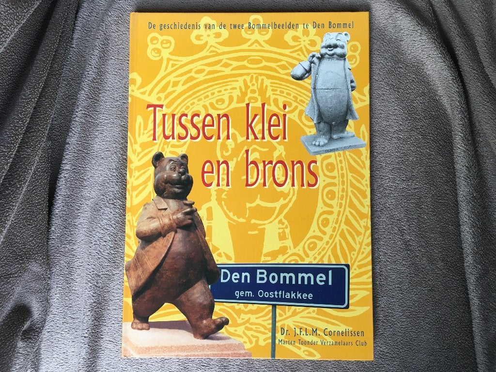 Tussen klei en brons, Dr. J. Cornelissen, Eén stripboek, Ophalen of Verzenden, Zo goed als nieuw
