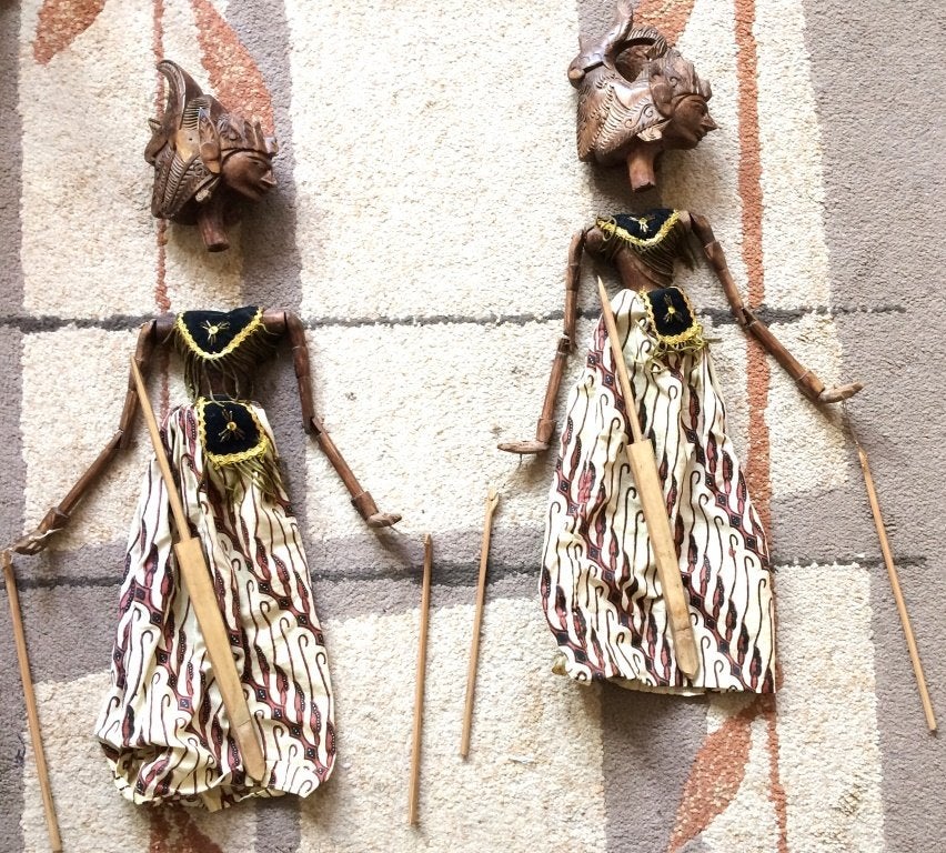 Antiek, originele handgesneden Wayang-Golek poppen, Ophalen of Verzenden, Gebruikt, Pop, Levensecht of Reborn