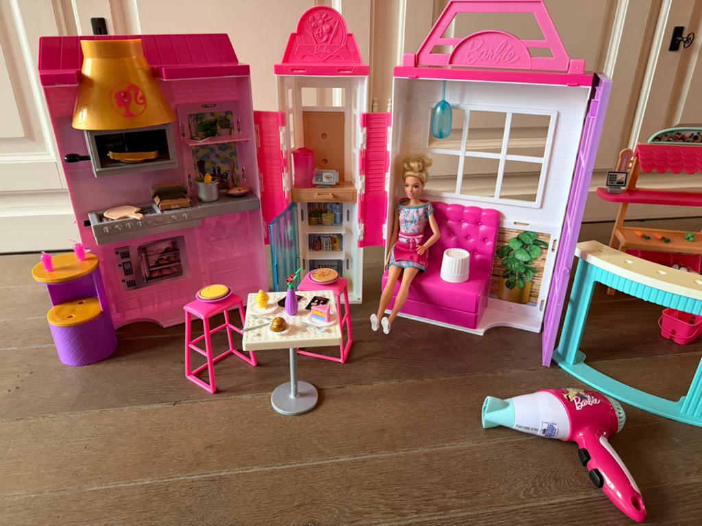 Compleet Barbie Speelset: Huis, Winkel, Barbies & Accessoire, Ophalen of Verzenden, Gebruikt, Barbie