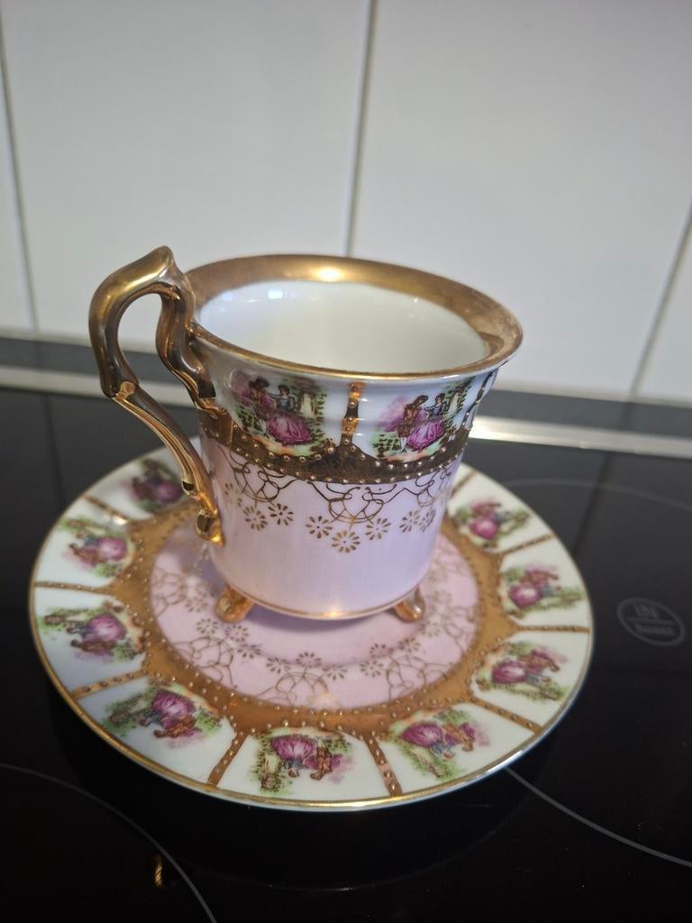 Kop en schotel, Ophalen of Verzenden, Zo goed als nieuw, Porselein, Kop en/of schotel