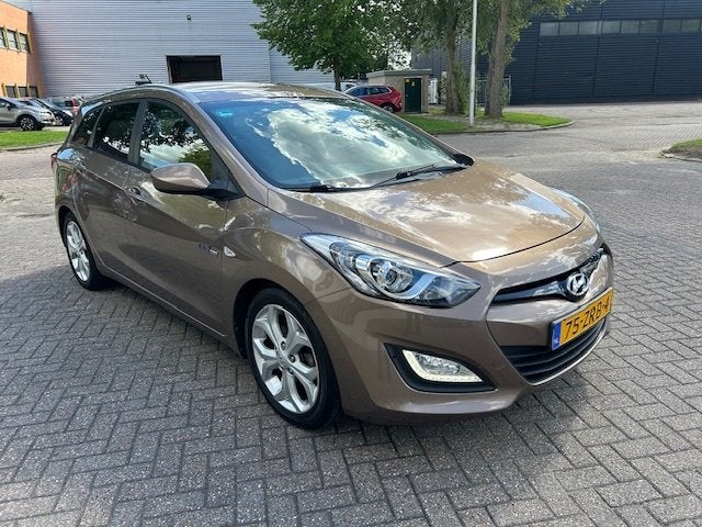 Hyundai i30 Wagon 1.6 GDI i-Motion AIRCO CRUISE BLUETH NAP!, Auto's, Euro 5, Gebruikt, 1591 cc, 4 cilinders