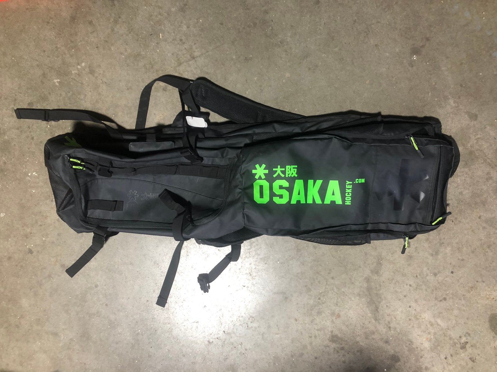 Zo goed als nieuwe Osaka hockeytas, Ophalen, Zo goed als nieuw, Tas