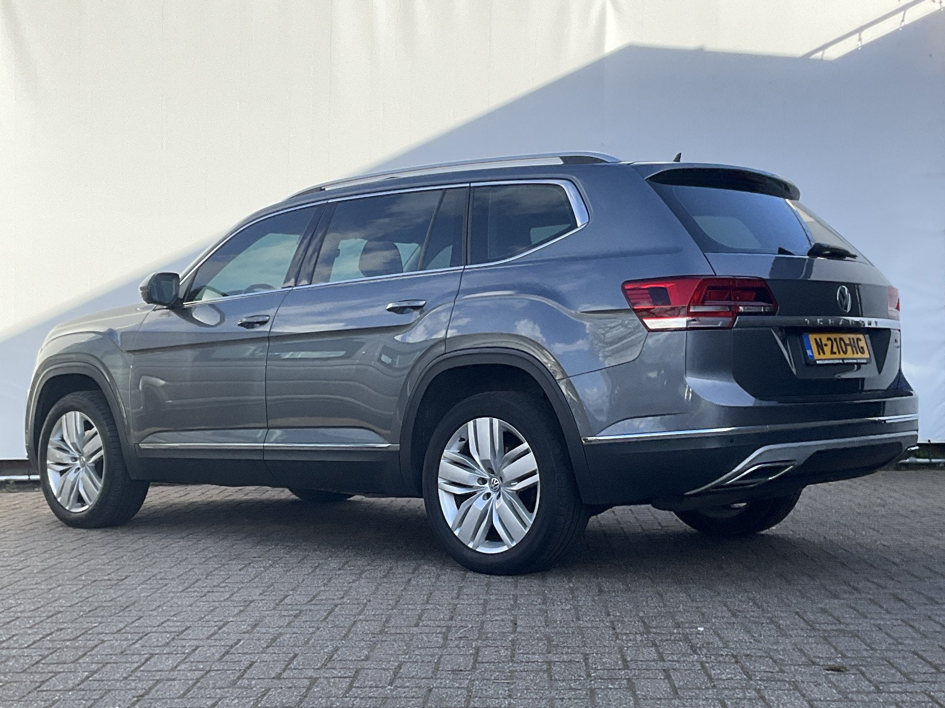 Volkswagen Atlas 3.6 VR6 277pk 7-Pers Pano Memory Stoelverw+, Automaat, 2005 kg, 7 stoelen, 277 pk