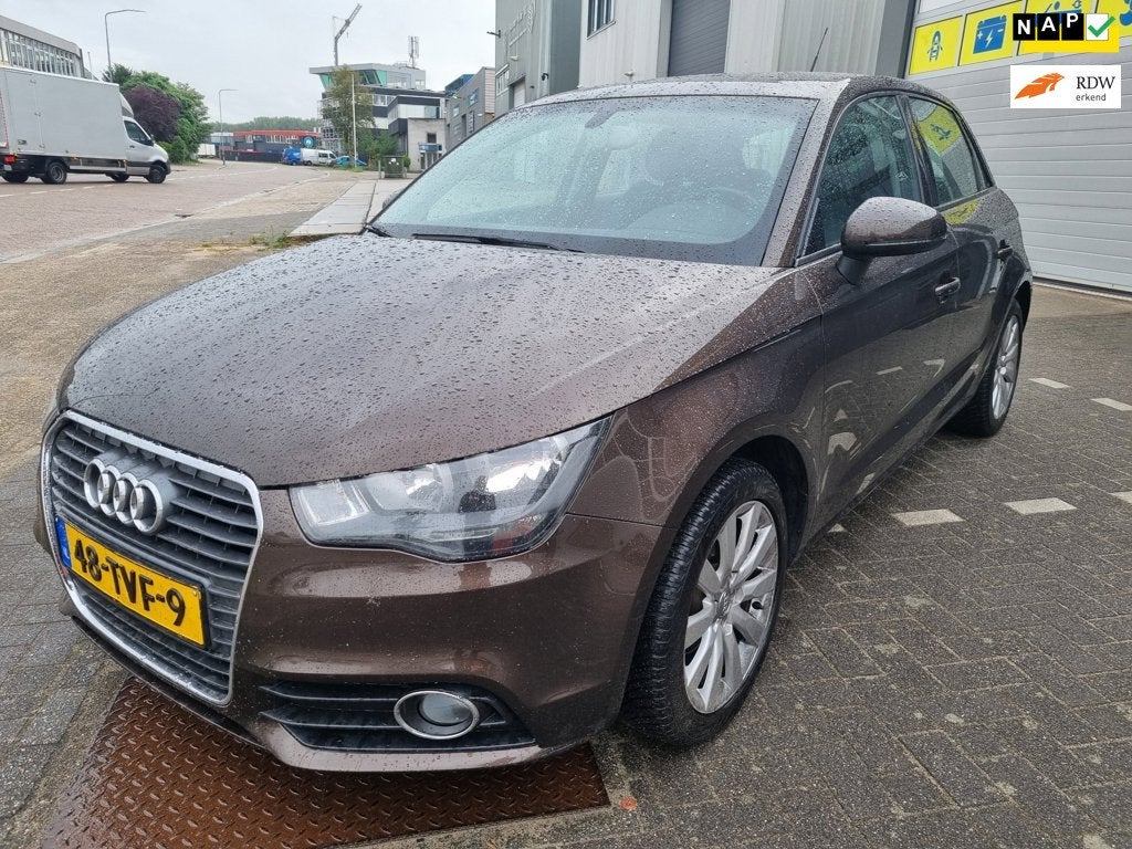 Audi A1 Sportback 1.6 TDI Ambition Pro Line, Auto's, Voorwielaandrijving, Euro 5, 4 cilinders, Bruin
