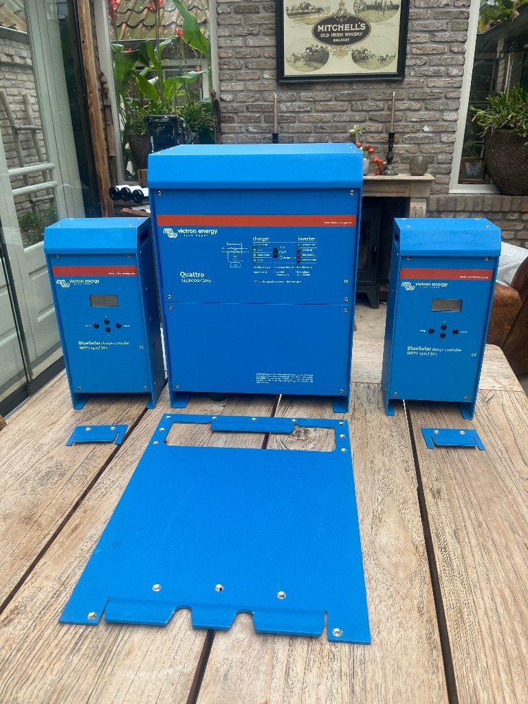 Victron set: Quatro 24/8000/200, MPPT 150/70 (2x), Watersport en Boten, Ophalen, Zo goed als nieuw, Overige typen