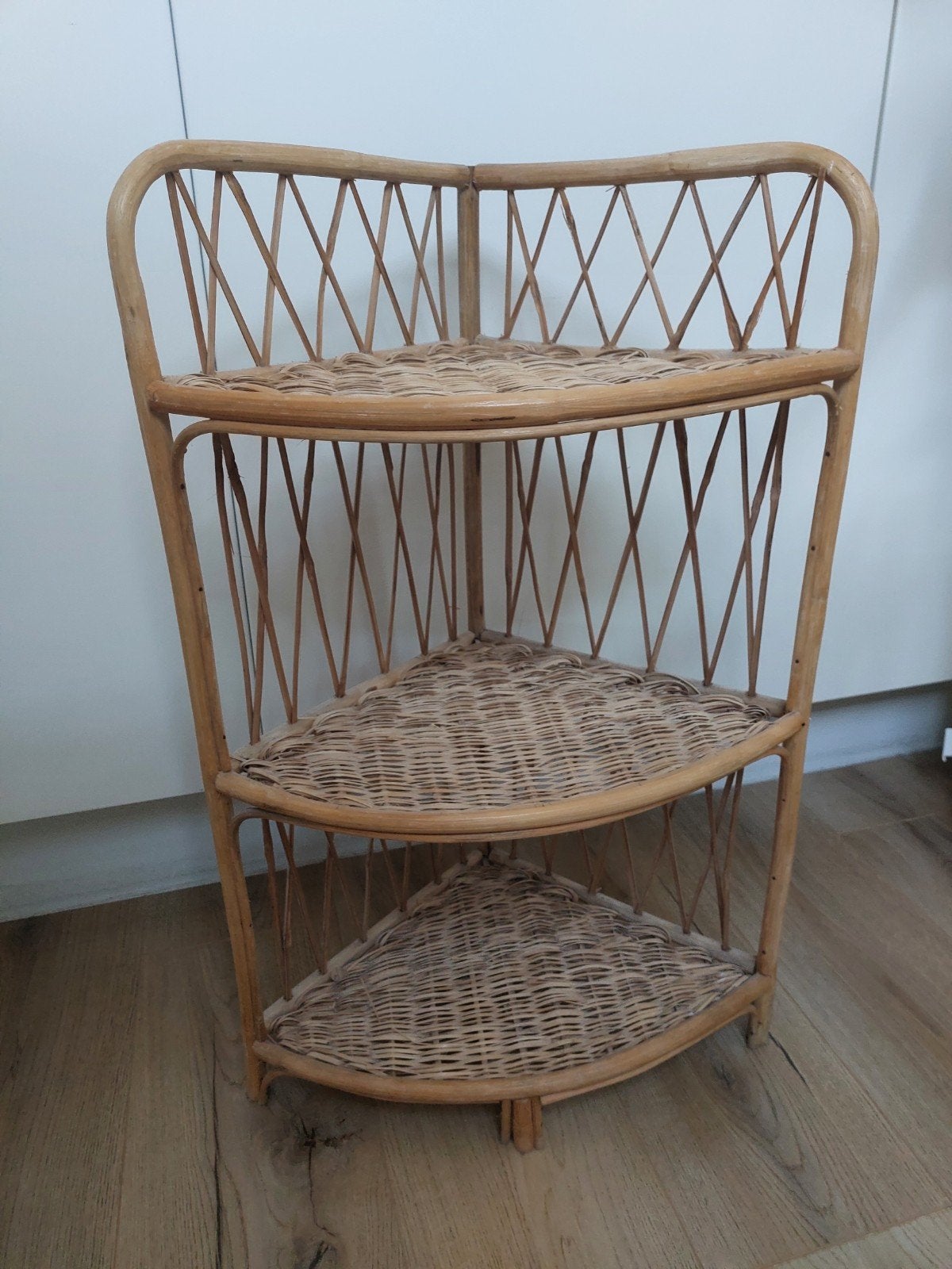 Rotan hoekkastje voor babykamer of decoratie, Ophalen of Verzenden, Zo goed als nieuw