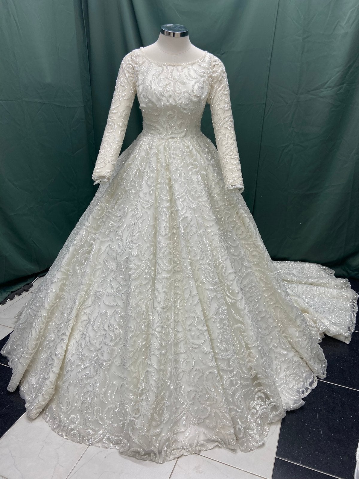 36 maat prachtige bruidsjurk, Kleding | Dames, Trouwkleding en Trouwaccessoires, Ozlem__bahadir@hotmail.com, Ophalen of Verzenden