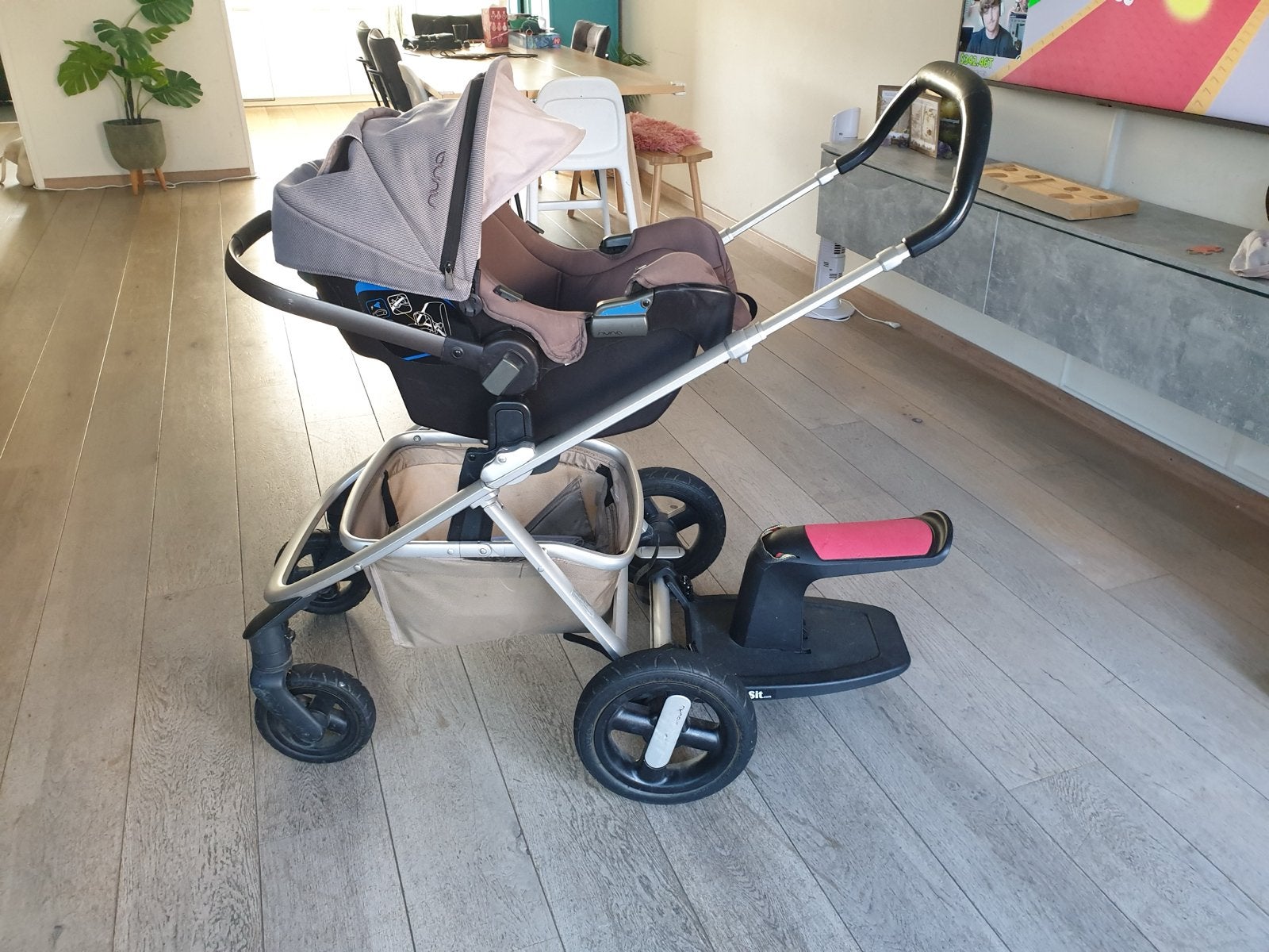 Nuna Mixx kinderwagen met reiswieg, autostoel en meer, Overige merken, Ophalen of Verzenden, Zo goed als nieuw, Combiwagen