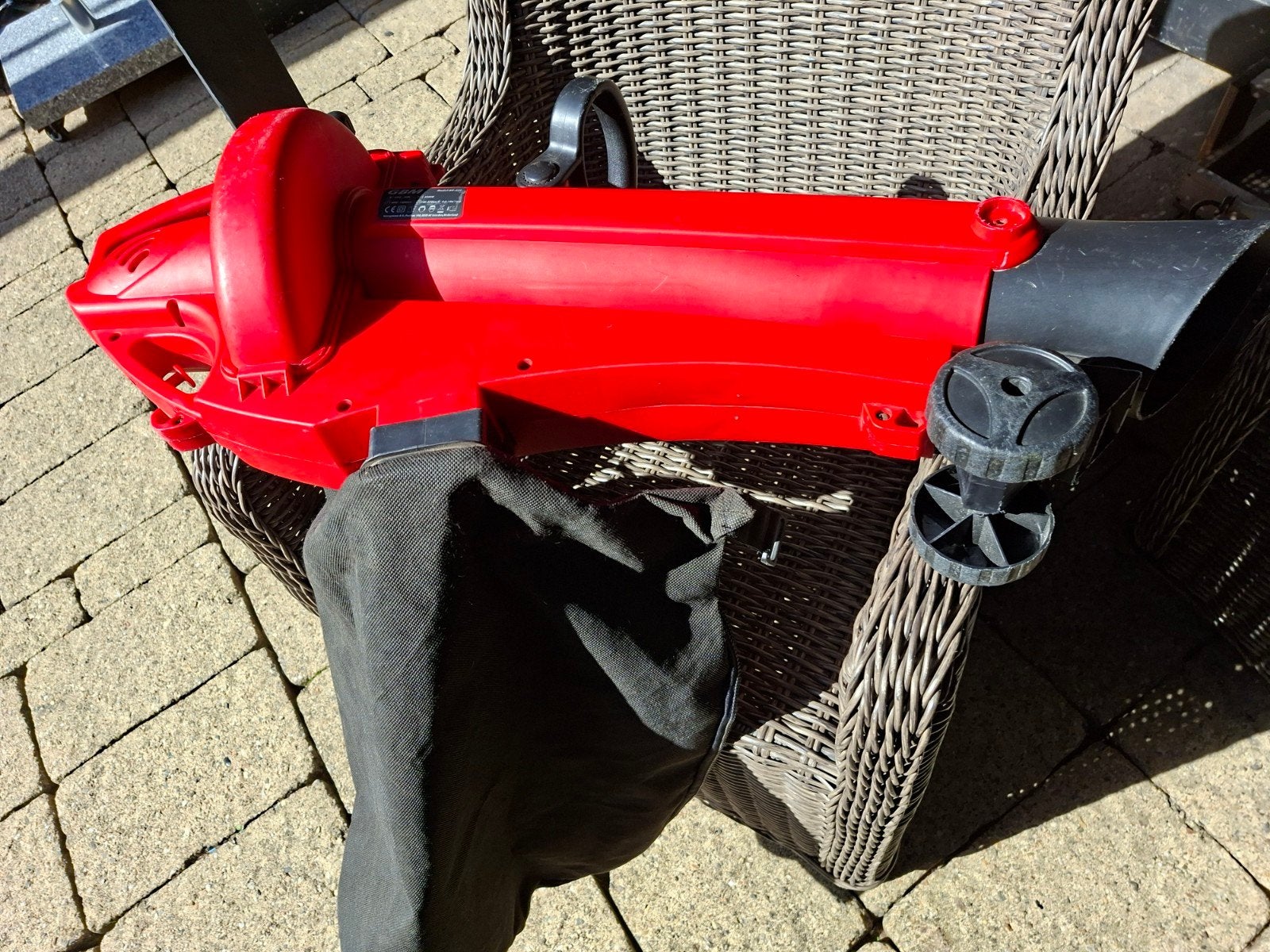 Te Koop Aangeboden.Bladblazer/ Bladzuiger/ versnipperaar., Ophalen, Gebruikt, Ruggedragen, Elektrisch