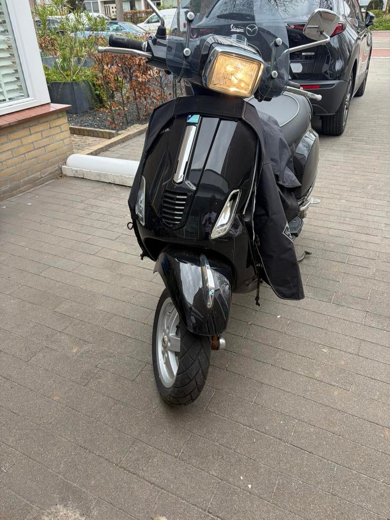 Vespa LX50 4 takt bromscooter, Ophalen, Zo goed als nieuw, Benzine, Vespa LX