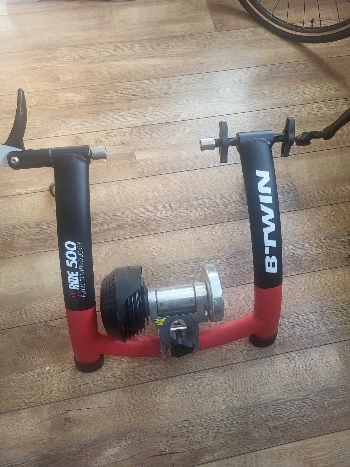 B'Twin Indoor Trainer - RIDE 500 Fluid Technology, Ophalen, Overige typen, Zo goed als nieuw, Metaal