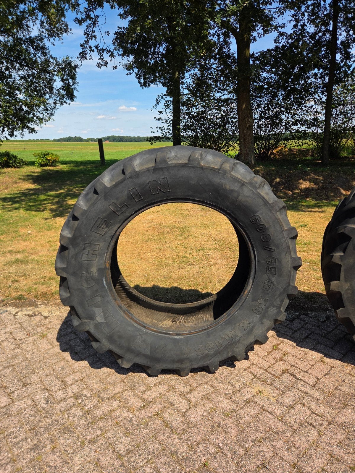 Michelin 600 65 r38 xm108 banden, Ophalen