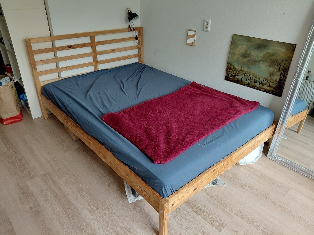 IKEA TARVA bedframe inclusief lattenbodem te koop, Huis en Inrichting, Ophalen, Bruin, Scandinavisch, 140 cm