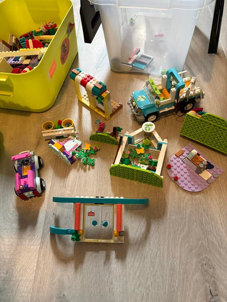 LEGO Friends Partij: Pizza Restaurant, Auto en meer, Ophalen of Verzenden, Zo goed als nieuw, Overige merken