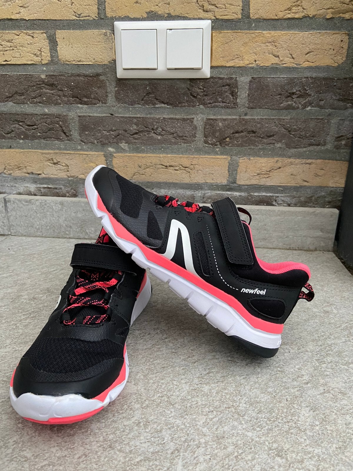 Decathlon schoenen jr gril Black pink Maat :38, Meisje, Schoenen, Ophalen of Verzenden, Zo goed als nieuw