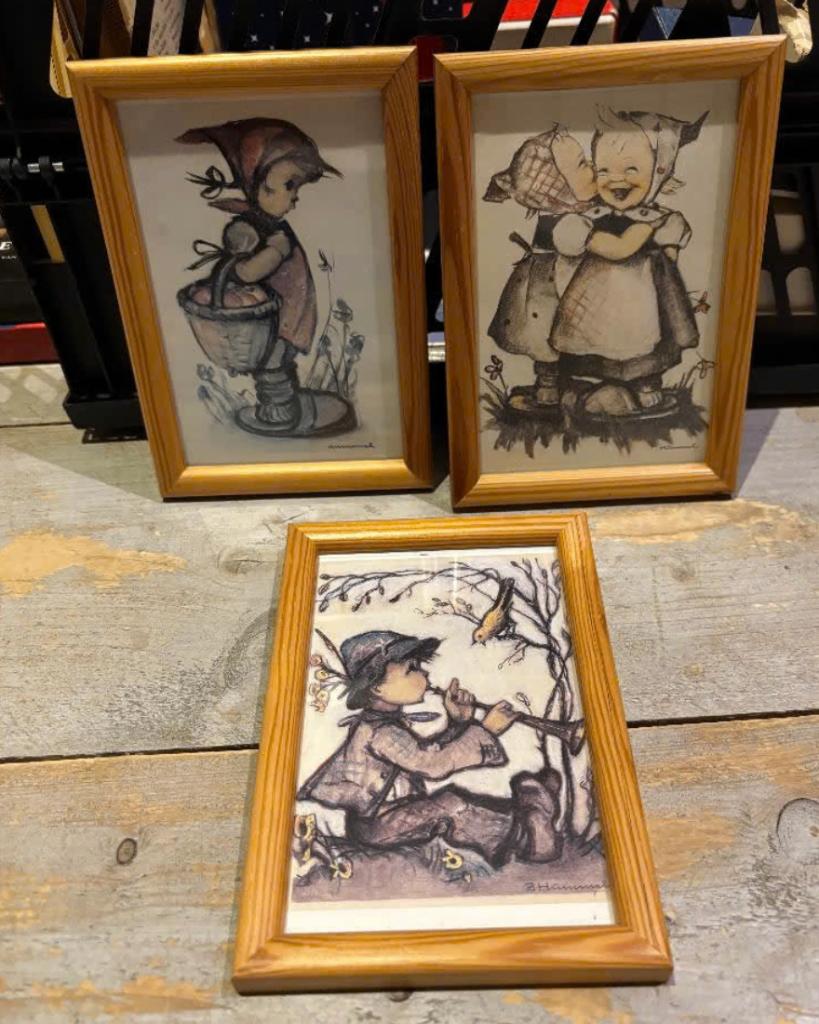 Drie ingelijste tekeningen Hummel (17 x 12) € 5,- p.s., Antiek en Kunst, Kunst | Tekeningen en Foto's, Ophalen of Verzenden