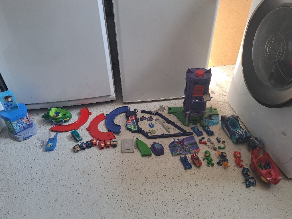 PJ Masks speelsets en figuren - 2 sets, Ophalen of Verzenden, Gebruikt