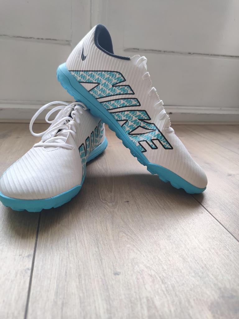 Nike Mercurial Voetbalschoenen – Bijna Nieuw, Sport en Fitness, Voetbal, Ophalen, Zo goed als nieuw, Schoenen