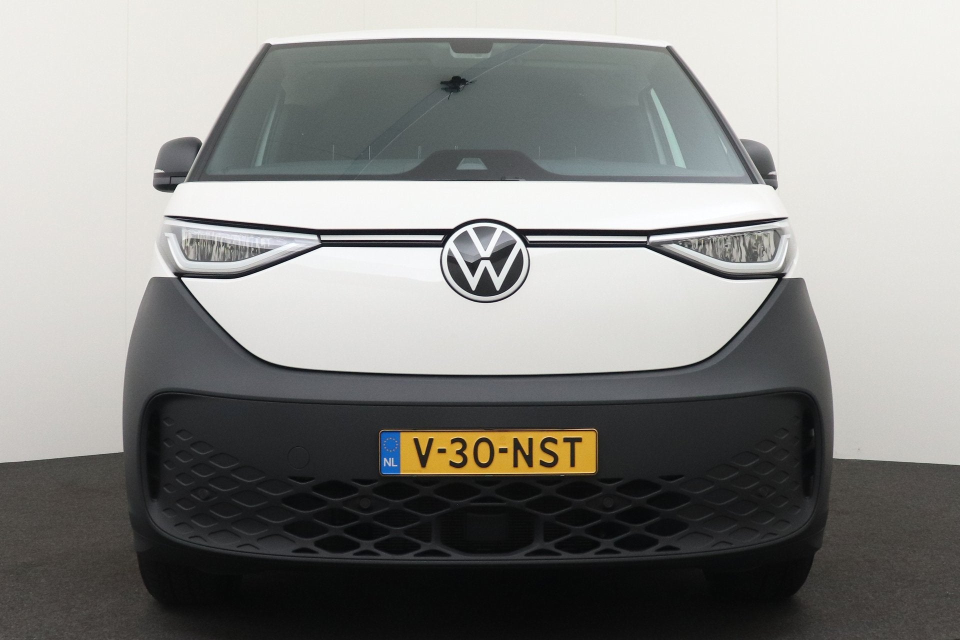 Volkswagen ID. Buzz Cargo Business 79 kWh Long Range 3-Pers, Automaat, Dealer onderhouden, Gebruikt, Zwart