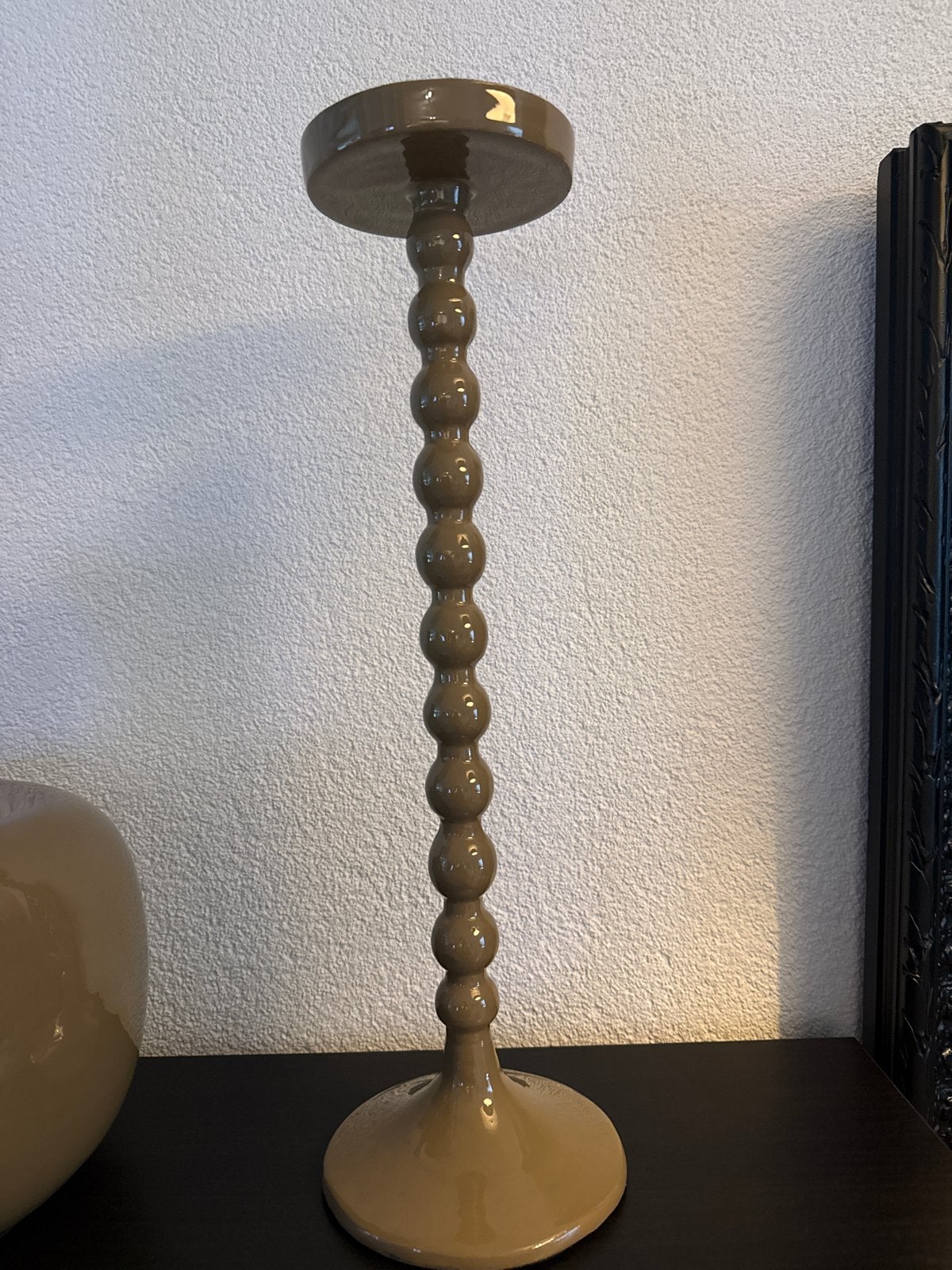 Colmore by Diga-Kaarshouder 44 cm hoog - Taupe, Ophalen of Verzenden, Zo goed als nieuw, Kandelaar, Colmore