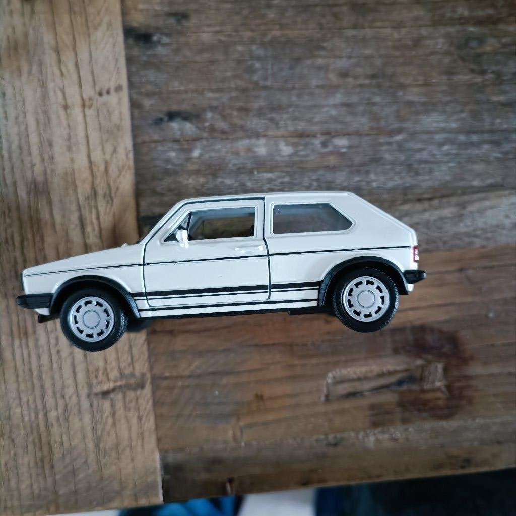 welly vw volkswagen golf wit, Hobby en Vrije tijd, Modelauto's | Overige schalen, Nieuw, Auto, Ophalen of Verzenden