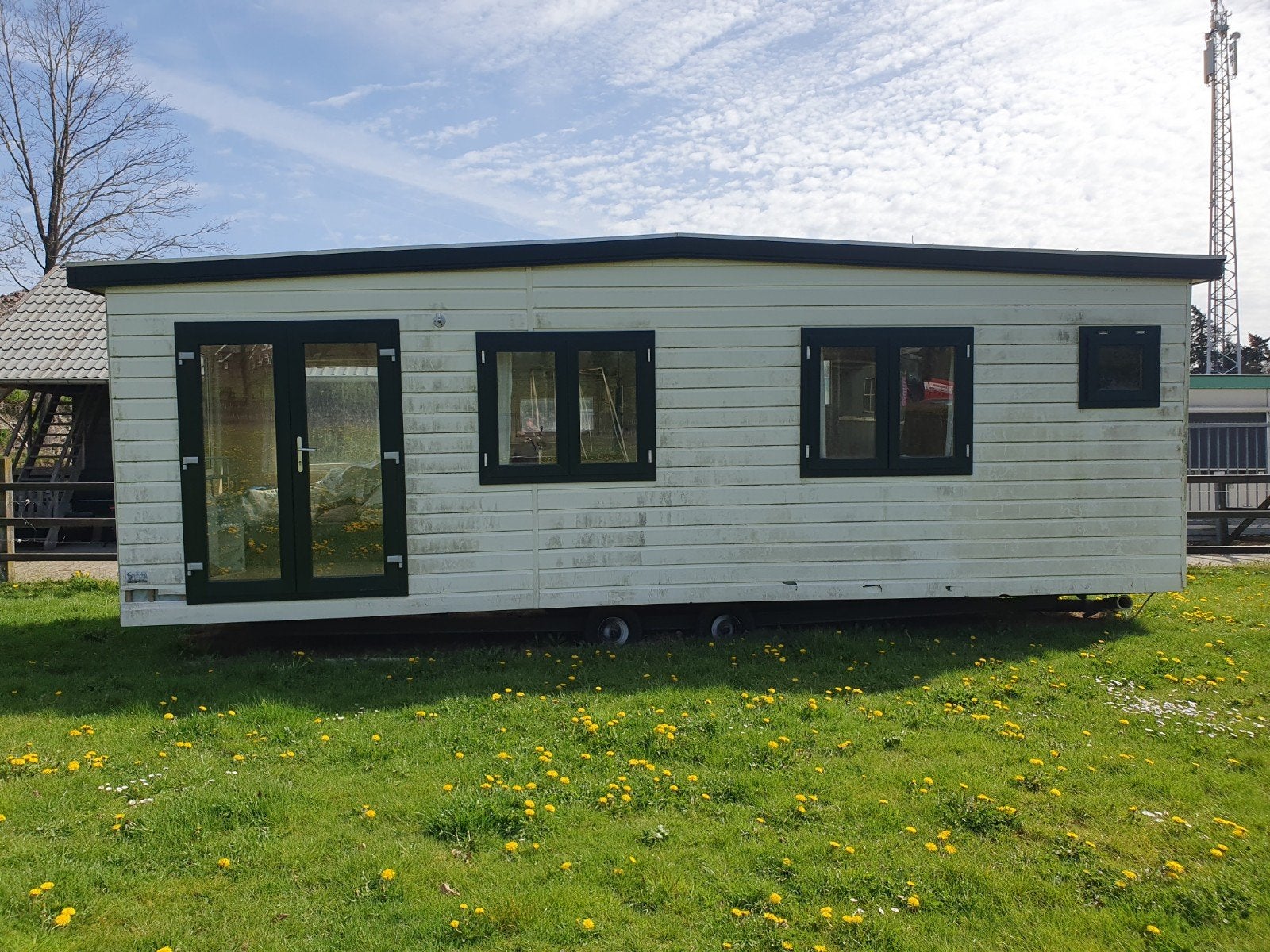 Synhome Chalet / Stacaravan 8x2,5m douche & toilet apart