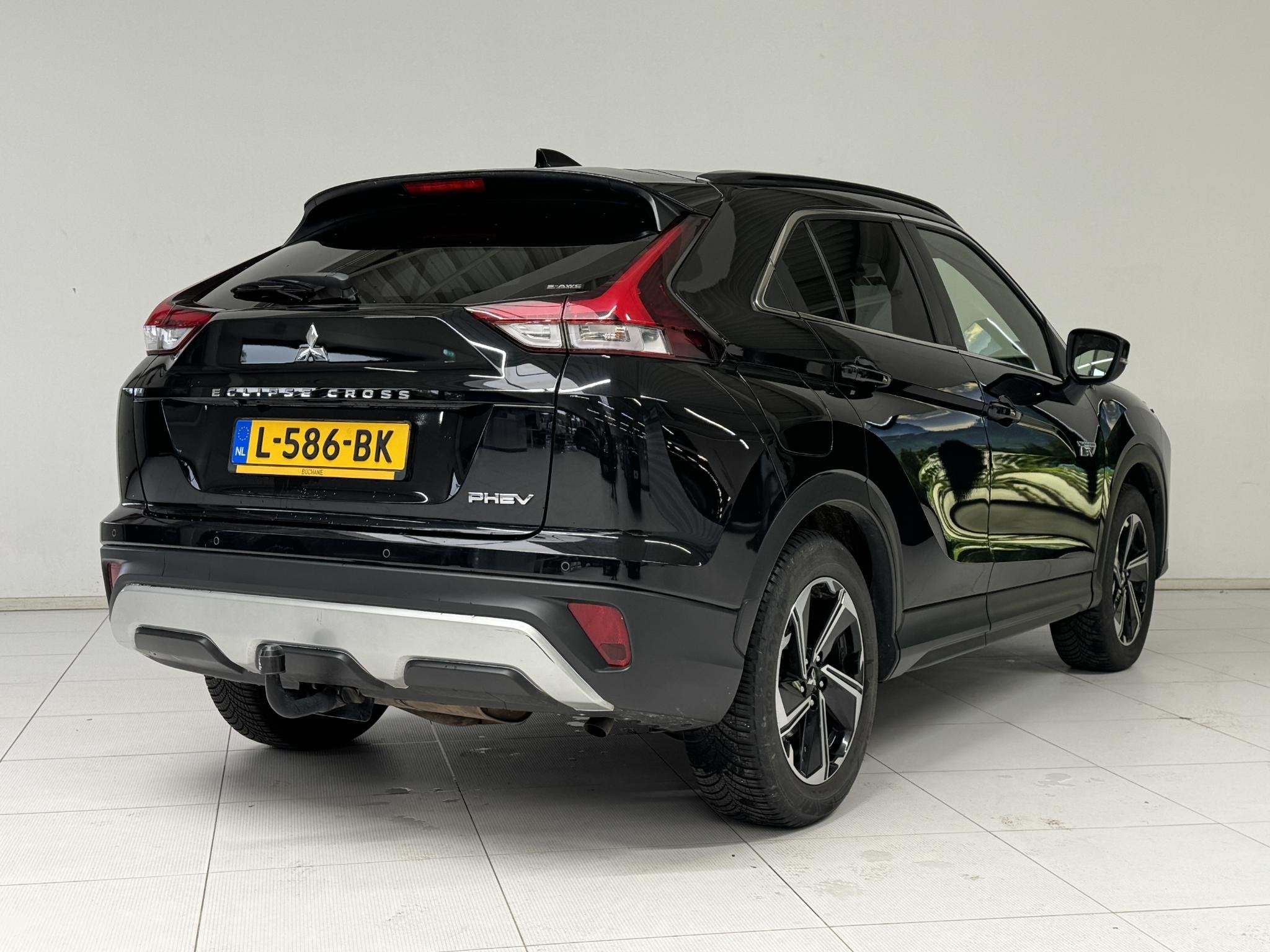 Mitsubishi Eclipse Cross 2.4 PHEV First Edition | Adaptive C, Automaat, 14 kWh, 4 cilinders, Met garantie (alle)