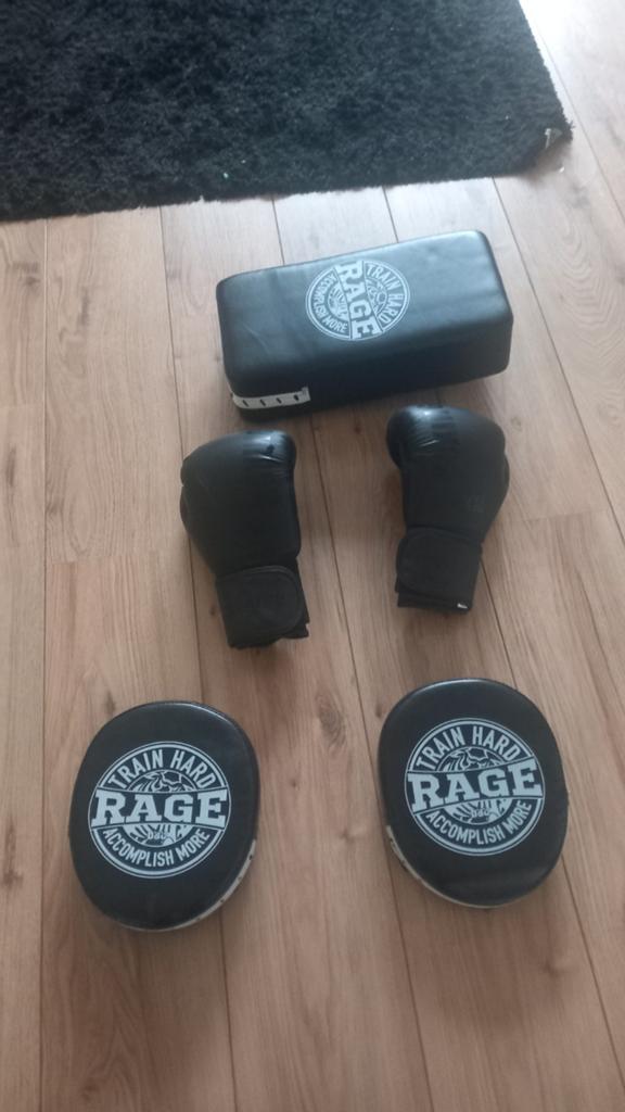 Boksen starter kit 1 keer gebruikt, Sport en Fitness, Boksen, Ophalen of Verzenden, Zo goed als nieuw, Bokshandschoenen