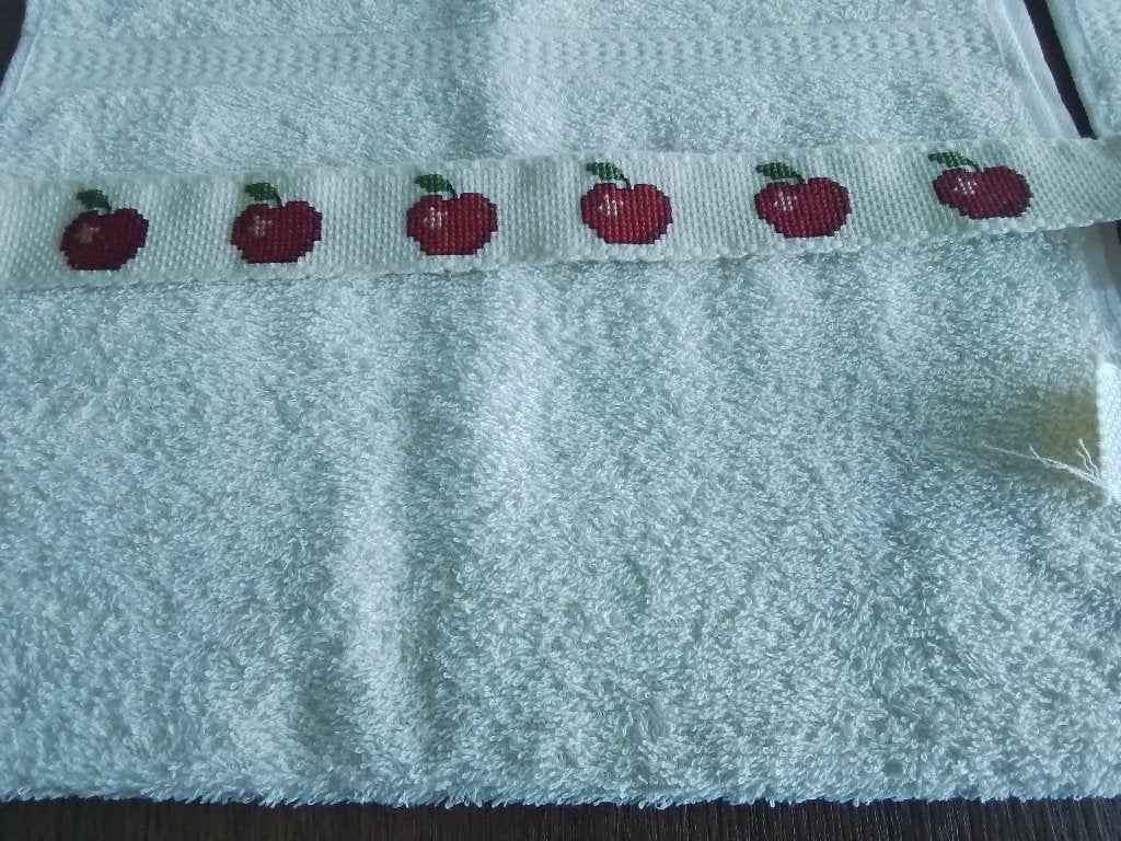 Gastendoekje, 2 al geborduurd, de andere moeten nog geborduu, Ophalen of Verzenden, Zo goed als nieuw, Handborduren, Onderdeel of Toebehoren