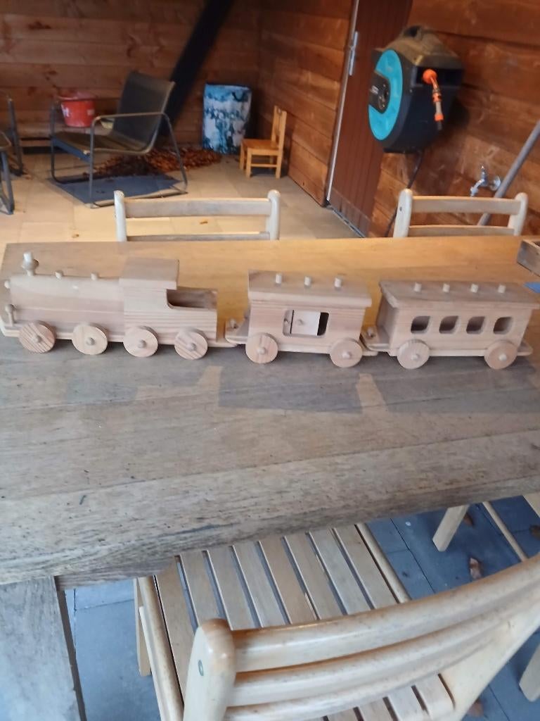 Houten trein groot en houten trein klein, Ophalen, Gebruikt
