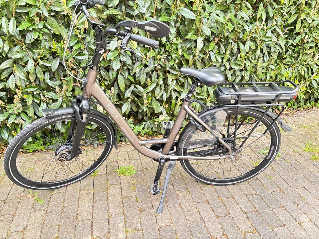 Keurige Stella Livorno E-bike, lage instap, 140 km bereik, Fietsen en Brommers, Elektrische fietsen, Zo goed als nieuw, 47 tot 51 cm