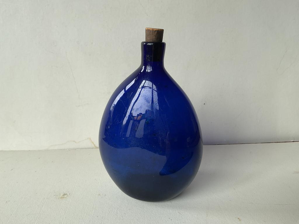 Blauwglazen drankflesje vroeg 19 de eeuw, Antiek en Kunst, Verzenden