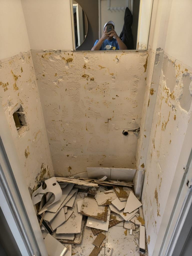 Toilette photo before renovation, Diensten en Vakmensen, Aannemers, Verbouw of Aanbouw