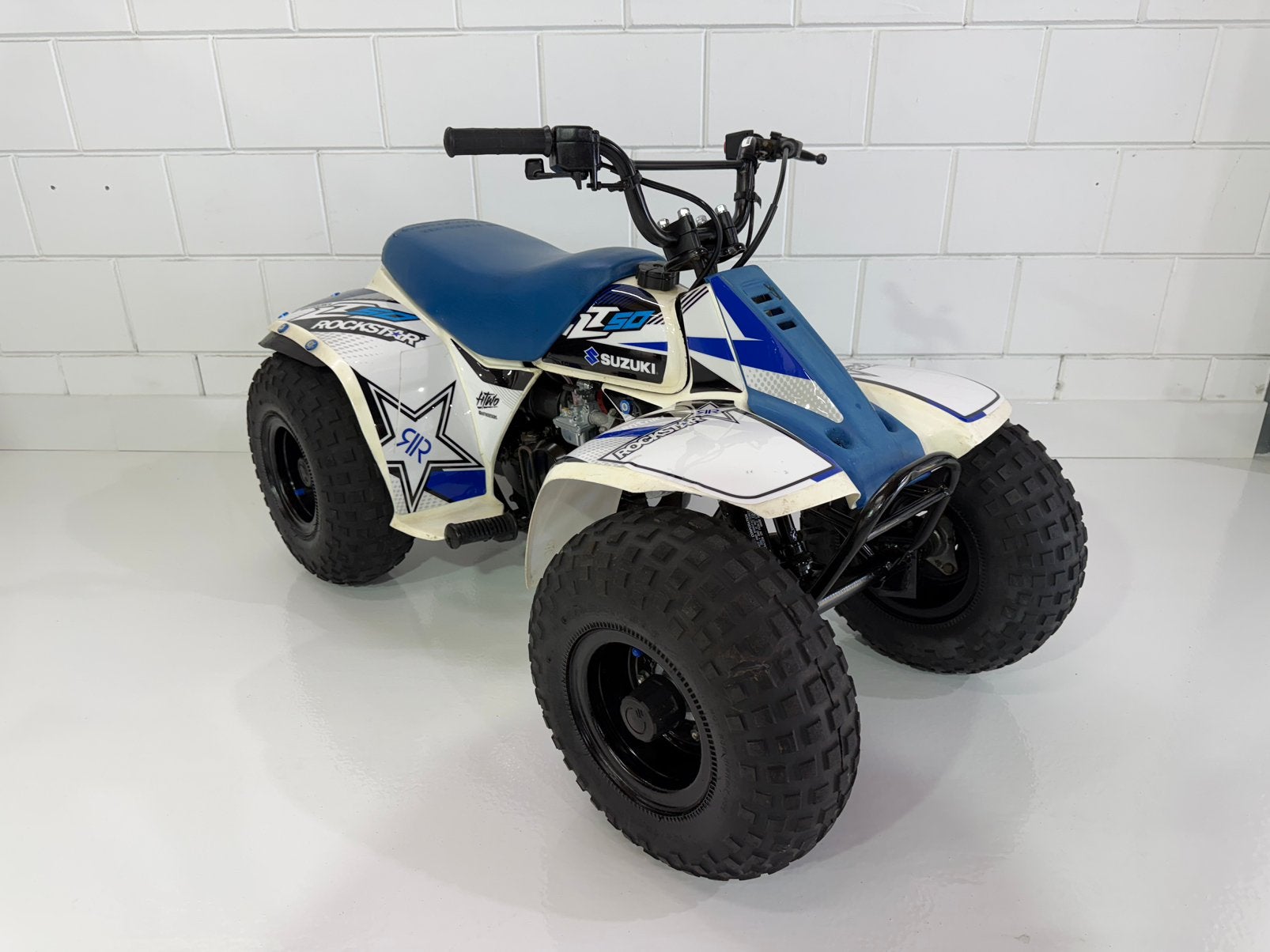 Rockstar suzuki lt50, Motoren